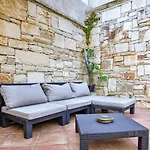 File-3 By Interhome דירה *