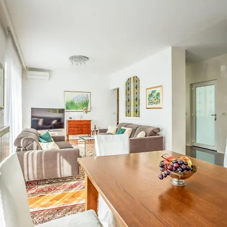 File-3 By Interhome Apartment