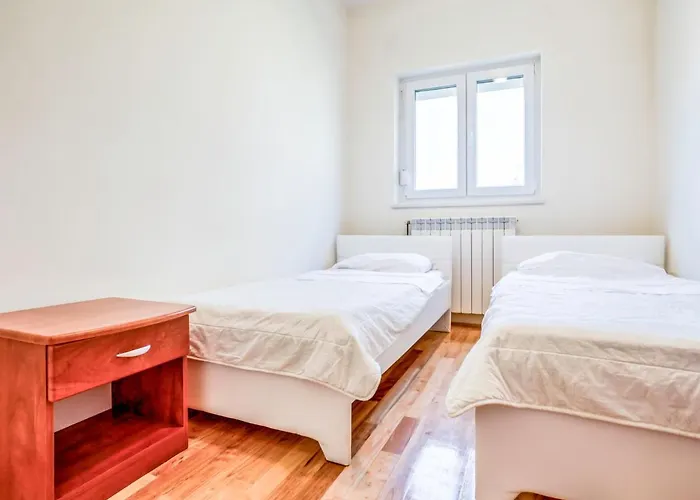File-3 By Interhome Apartment *