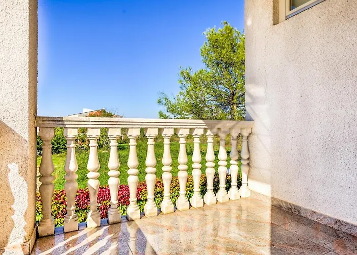 File-3 By Interhome Zambratija (Istria)