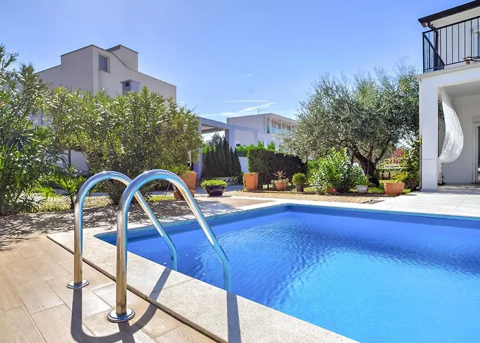 File-3 By Interhome * Zambratija (Istria)